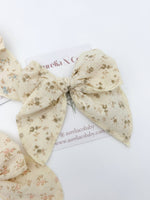 Charger l'image dans la galerie, Neutral Floral Hair Bow- Brown