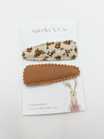 Load image into Gallery viewer, Neutral Tone Floral Squared Barrettes