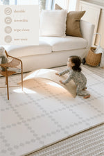Charger l'image dans la galerie, Padded Reversible Play Mat - Hydrangeas & Quilted Floral