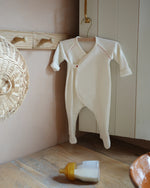 Charger l'image dans la galerie, Flap footie- Milk w red stitching