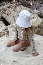 Charger l'image dans la galerie, Linen Bucket Hat