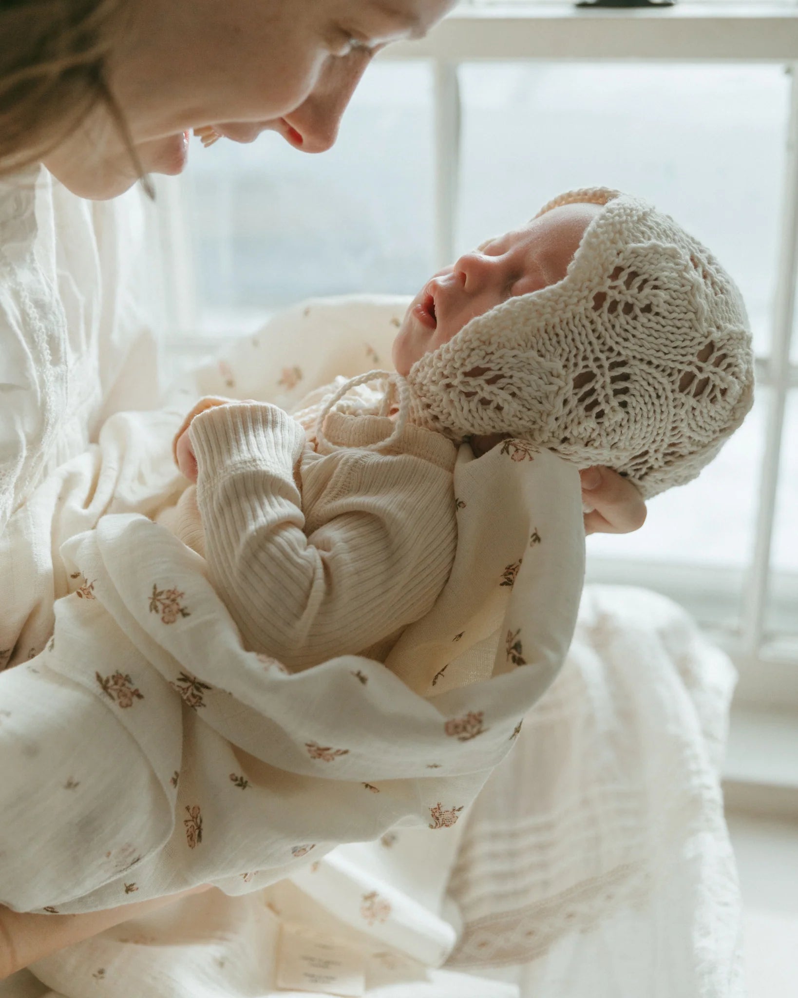 Swaddle-Poppy floral