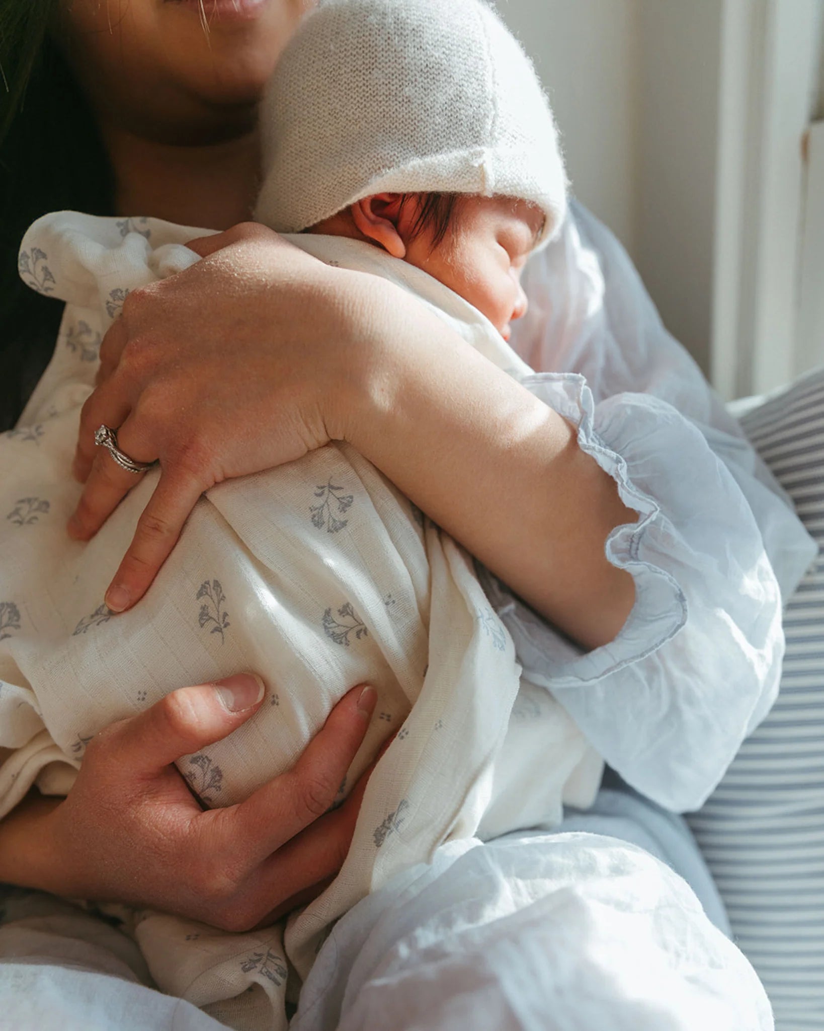 Swaddle-Bluet floral