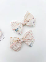 Charger l'image dans la galerie, Patchwork Hair Bow Clip
