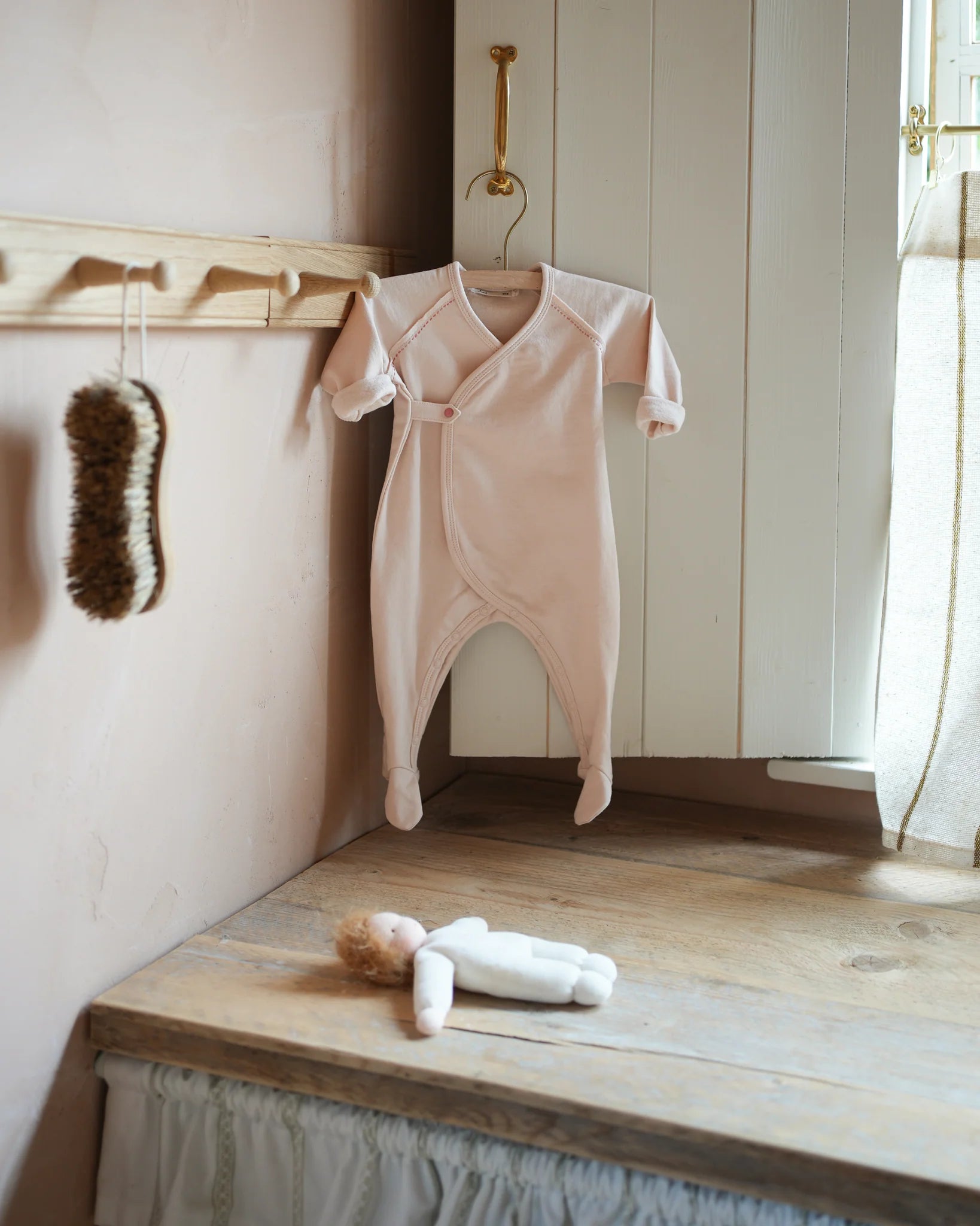 Flap footie-Ballet w coral stitching