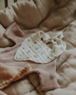 Charger l&#39;image dans la galerie, Drool bib-Poppy
