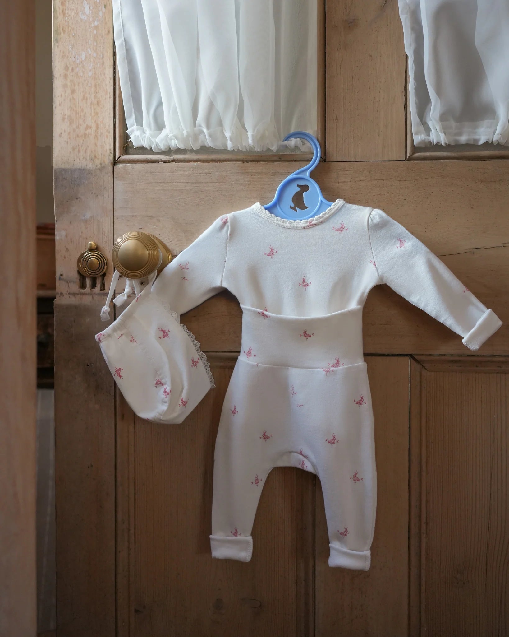 Scalloped set- Folk bunny